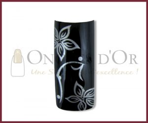 Decorative Nail Tips - Half Well - Flowers White/Black (70)